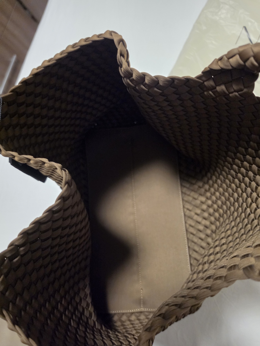 NWT Naghedi Medium Woven Tote - Picture 3 of 9